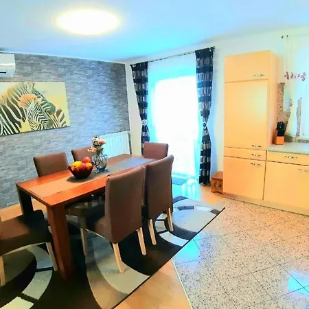 Mit Beheiztem Pool By Interhome Vakantiehuis Kaštel