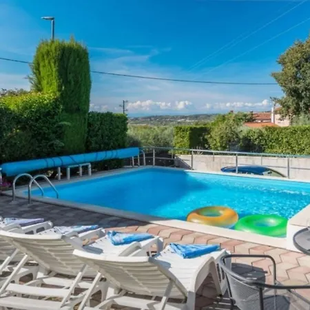 Vakantiehuis Mit Beheiztem Pool By Interhome *