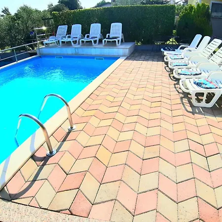 Mit Beheiztem Pool By Interhome *