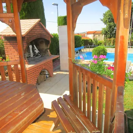 Mit Beheiztem Pool By Interhome * Kaštel