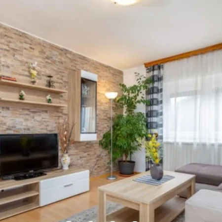 بيت للعطل Mit Beheiztem Pool By Interhome Kaštel