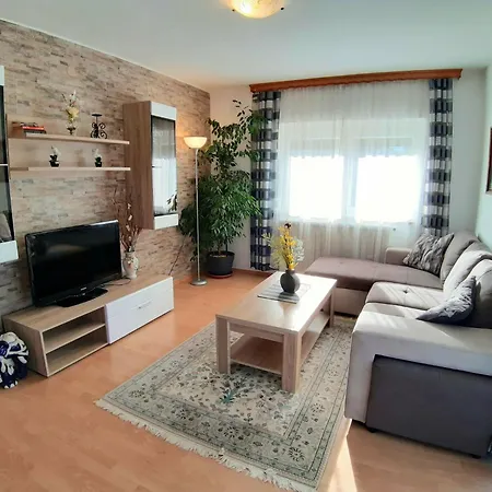 Mit Beheiztem Pool By Interhome Kaštel