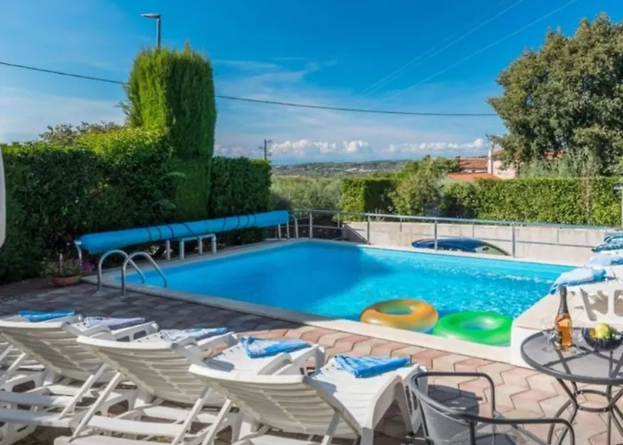 Vakantiehuis Mit Beheiztem Pool By Interhome *