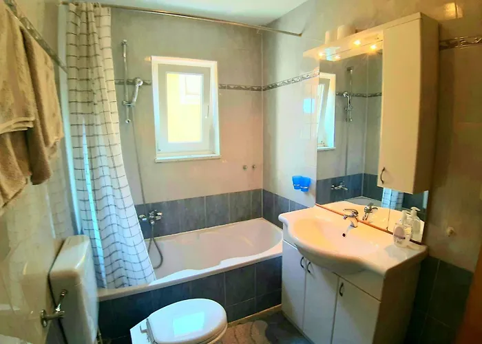 Vakantiehuis Mit Beheiztem Pool By Interhome *