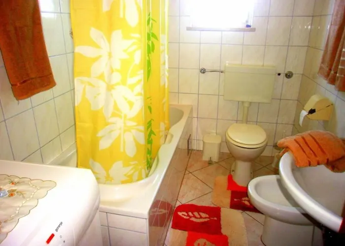 Vakantiehuis Mit Beheiztem Pool By Interhome Kaštel